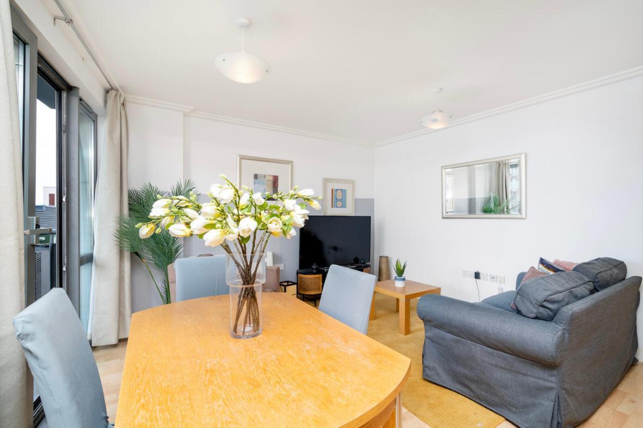 Cosy Flat Right Opp Tube Station Appartement Londen Buitenkant foto