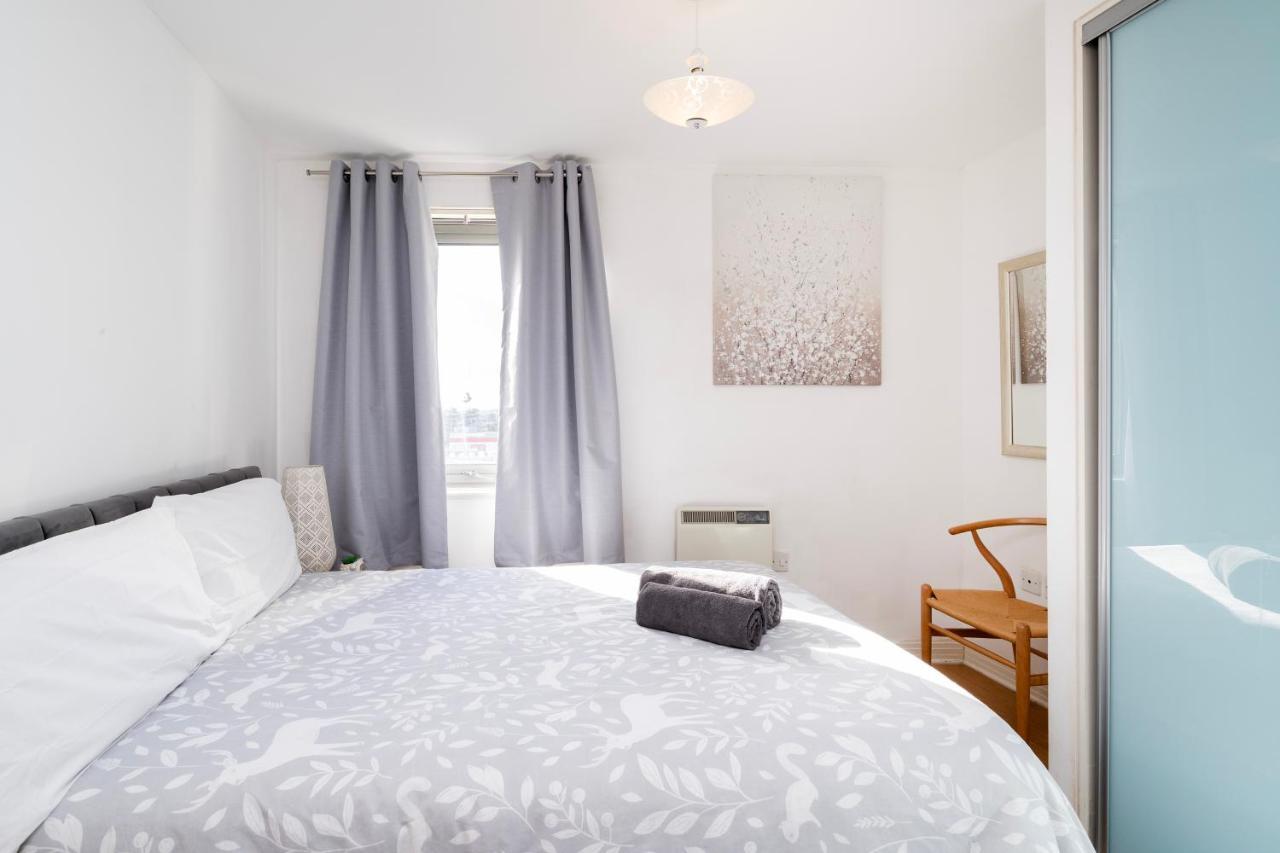 Cosy Flat Right Opp Tube Station Appartement Londen Buitenkant foto