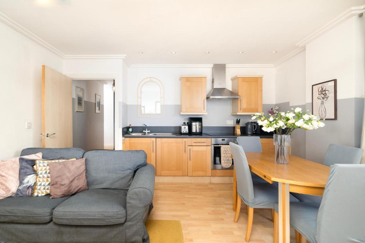 Cosy Flat Right Opp Tube Station Appartement Londen Buitenkant foto