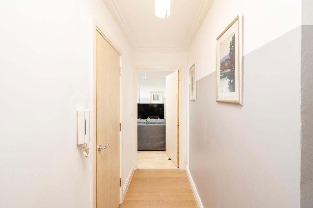 Cosy Flat Right Opp Tube Station Appartement Londen Buitenkant foto